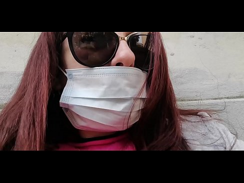 ❤️ Nicoletta报复她的邻居,在他的车库里撒尿(特别Covid19意大利检疫局) ❤️ Porno